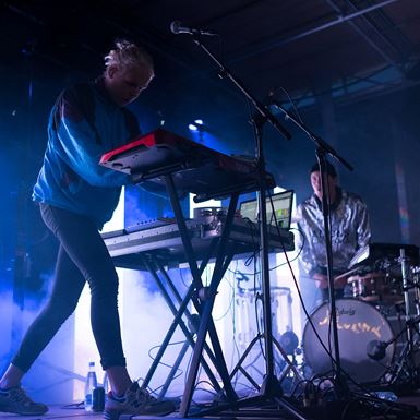 /media/2627/jakobworre_koncert_farveblind_smuk16_-2.jpg