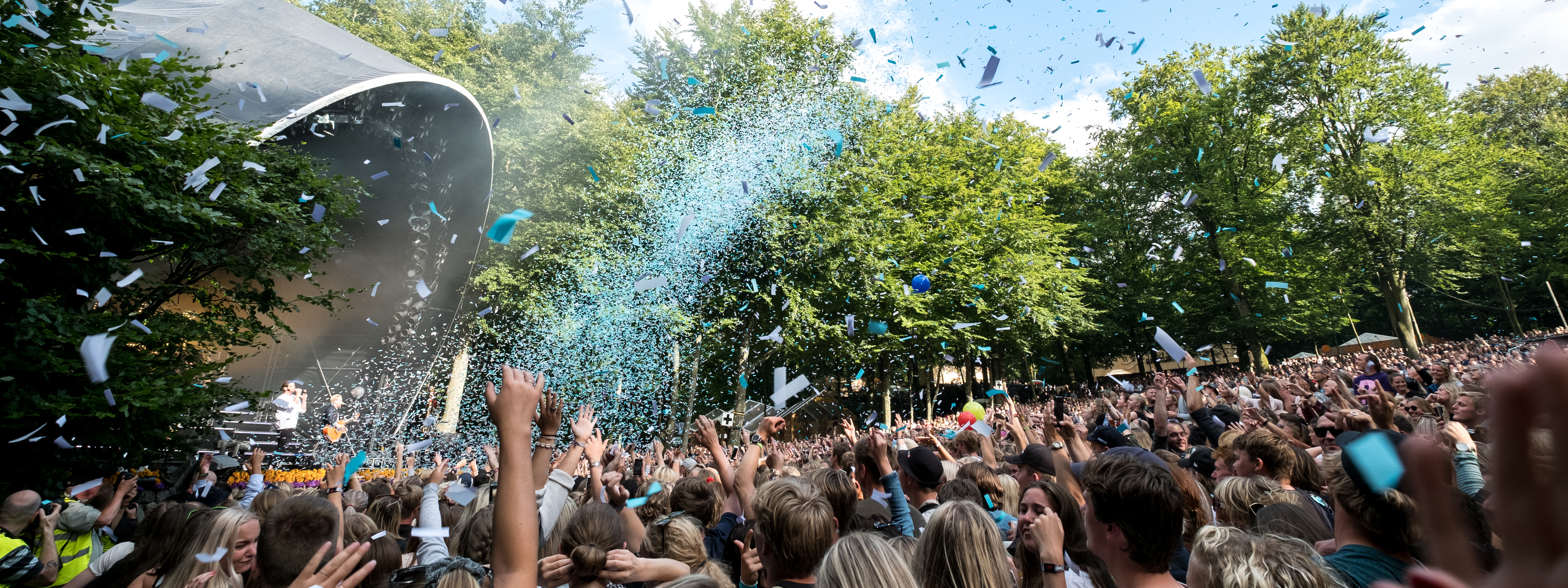 /media/3979/jwo_smukfest_under_koncert_boegescenen_ons_rasmus_seebach_2017_00ikpa5u4d-2.jpg